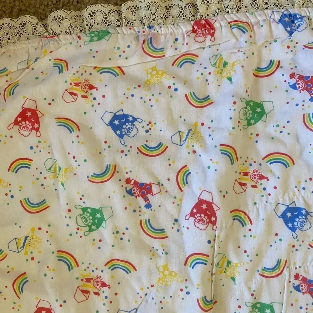 Adorable Vintage Handmade Infant Baby Quilt Clowns Rainbows Puppy Quilt
